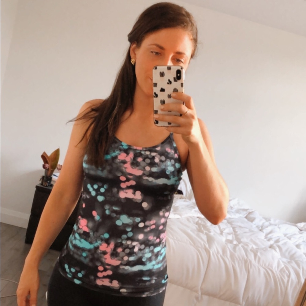 Ivivva Y tank w Built in bra